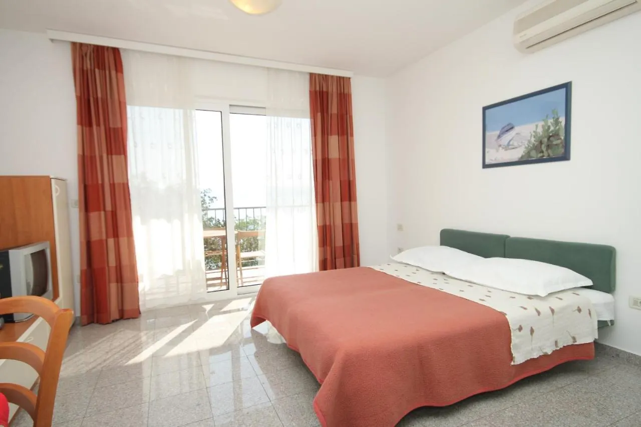 Apartments By The Sea Medveja, Opatija - 3430 0*, Medveja